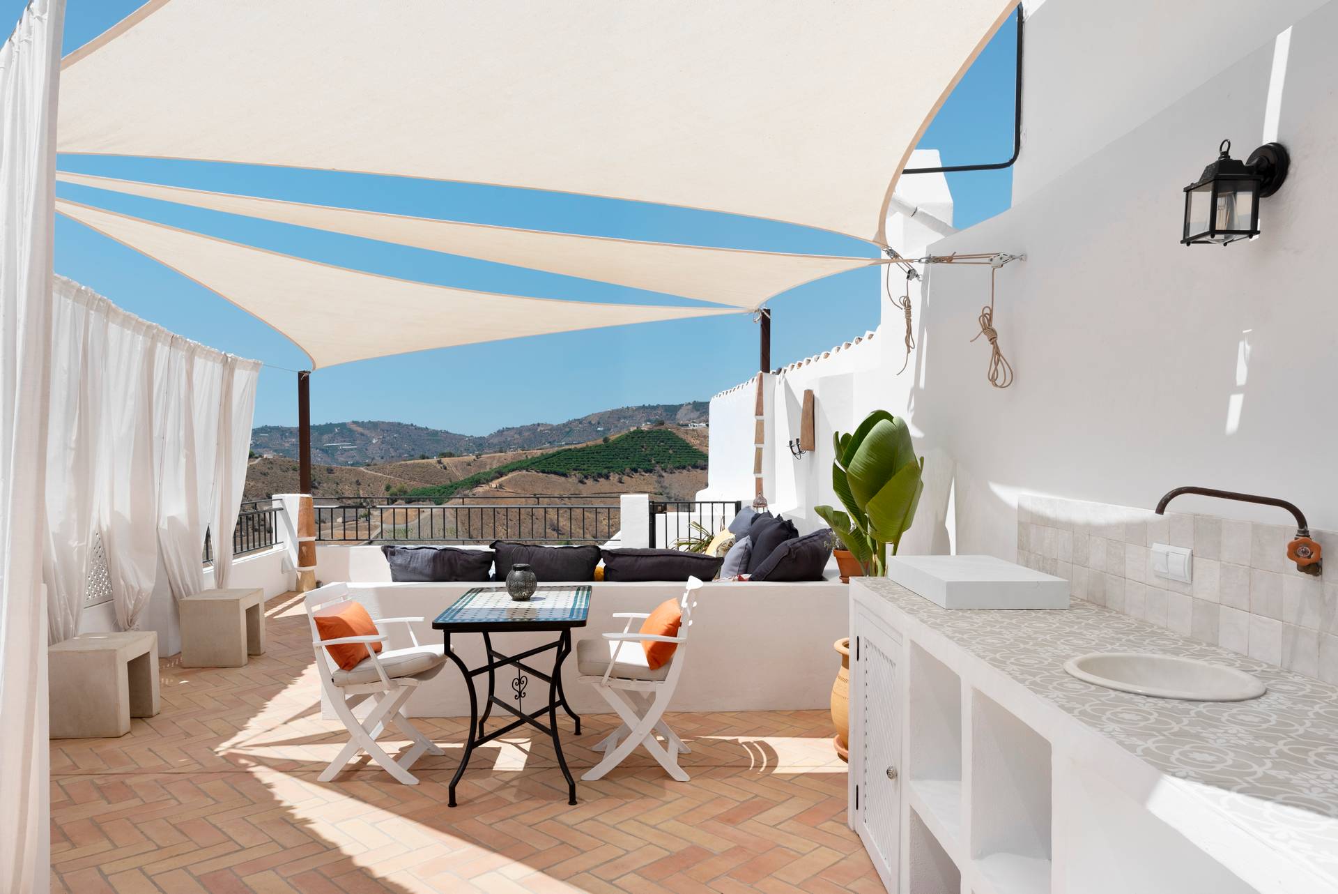 AMARA Maha apartment with large terrace in Frigiliana 2