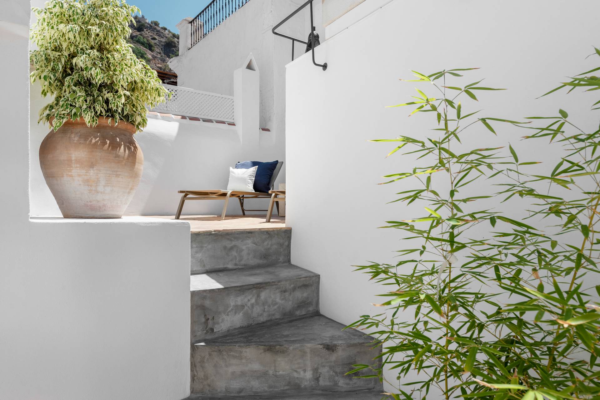 AMARA Maha apartment with large terrace in Frigiliana 3